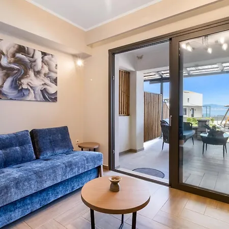 Ionian Hospitality & 尼基亚娜