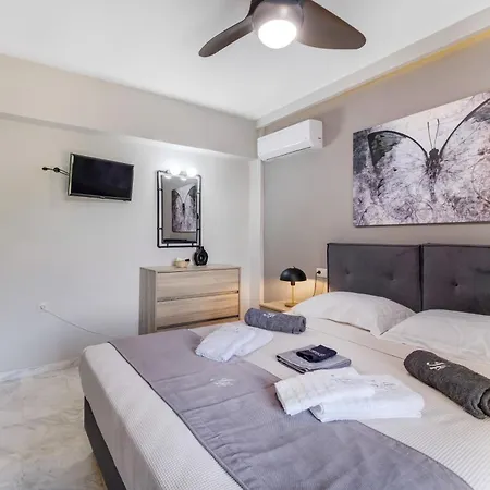 Ionian Hospitality & 尼基亚娜