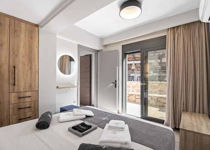 Daire Ionian Hospitality & *