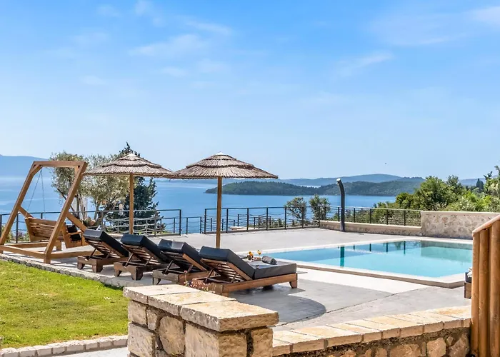Апартаменты Ionian Hospitality & *