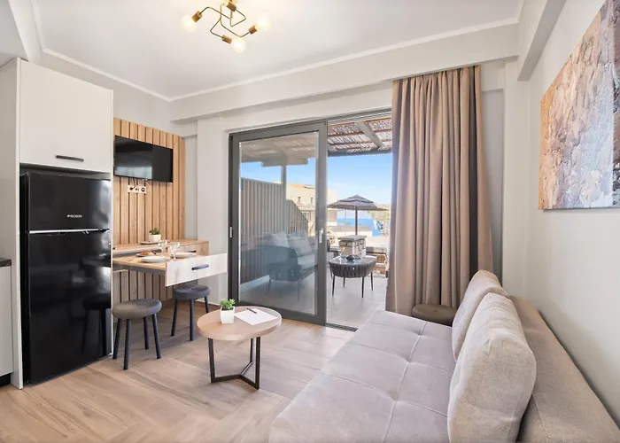 Ionian Hospitality & Апартаменты