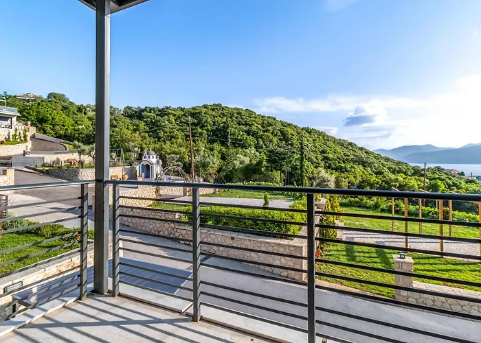 Ionian Hospitality & Никиана