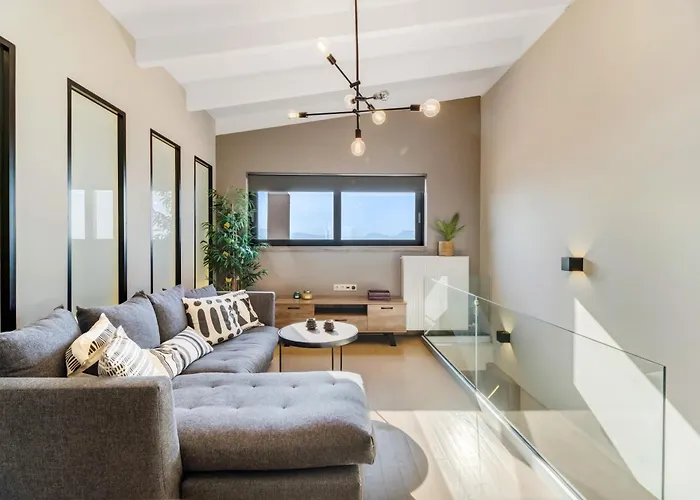 Ionian Hospitality & * Никиана